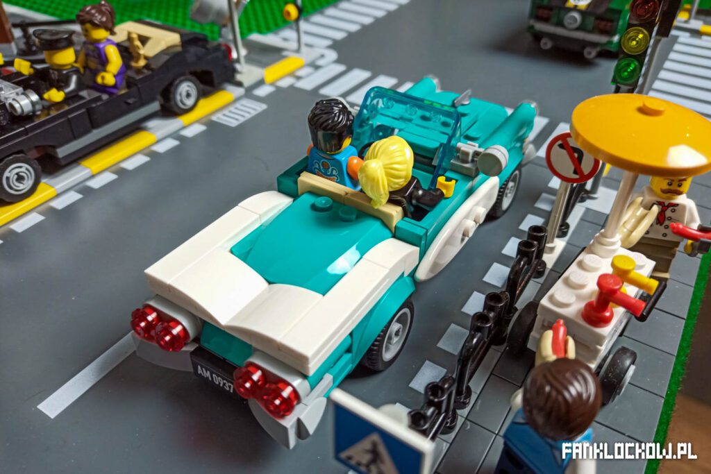 LEGO® 40448 - widok od tyłu wraz z dekoracyjnymi deskami